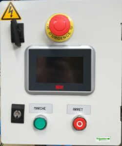 Armoire électrique avec écran tactile (IHM)
